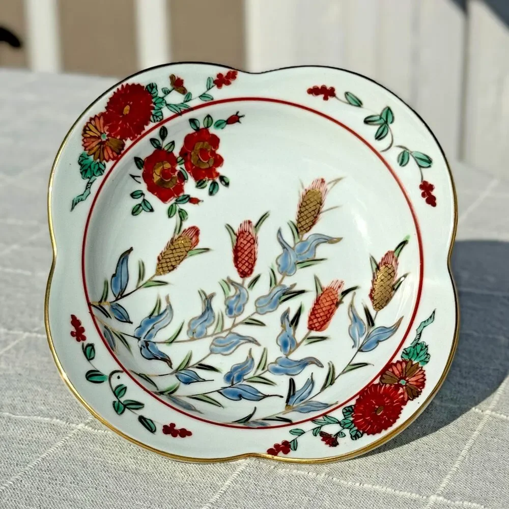 Vintage Imari Dish Japanese Porcelain Floral Plate Gold Detail Coastal‎ Cottage